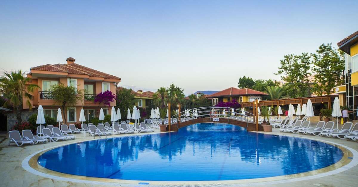 Ein Foto vom Pool im Club Dizalya