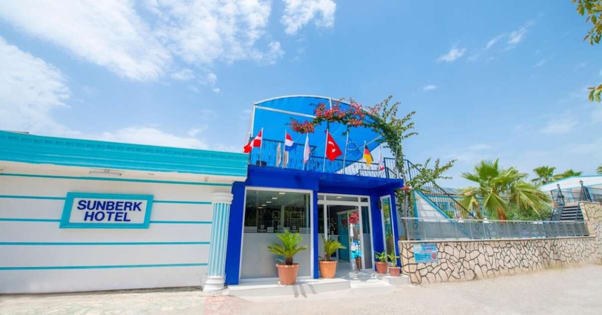 Ein Foto von der Außenansicht des Side Sunberk Hotel