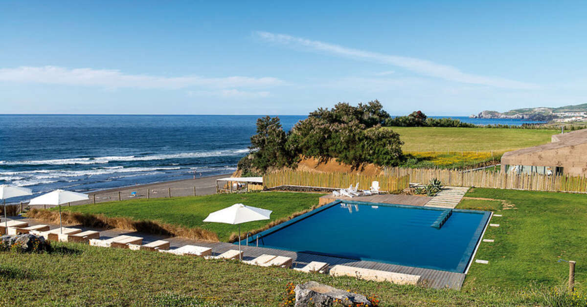 Een foto van het zwembad bij Santa Barbara Eco Beach Resort