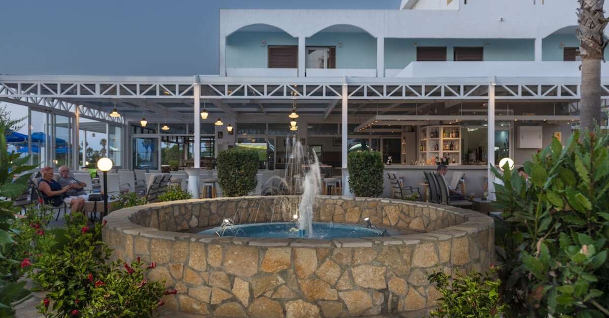 Een foto van de buitenkant van Hotel Tropical Sol