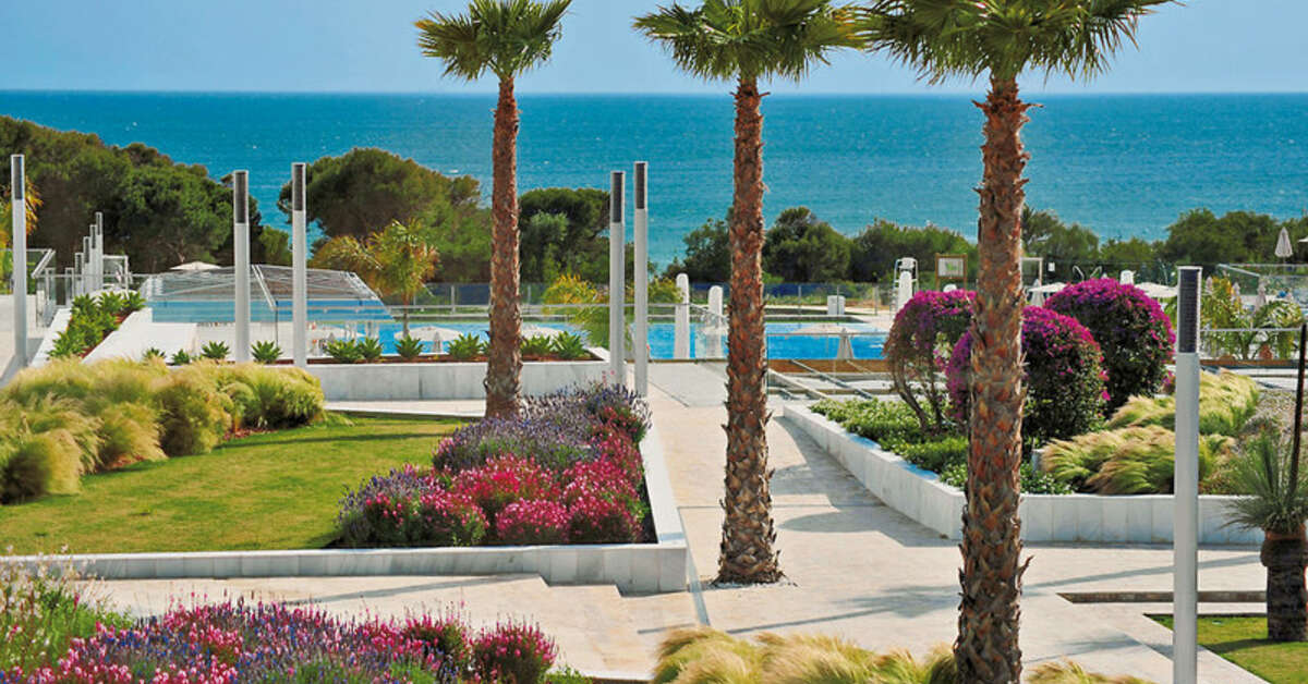 Een foto van de buitenkant van Hipotels Gran Conil & Spa