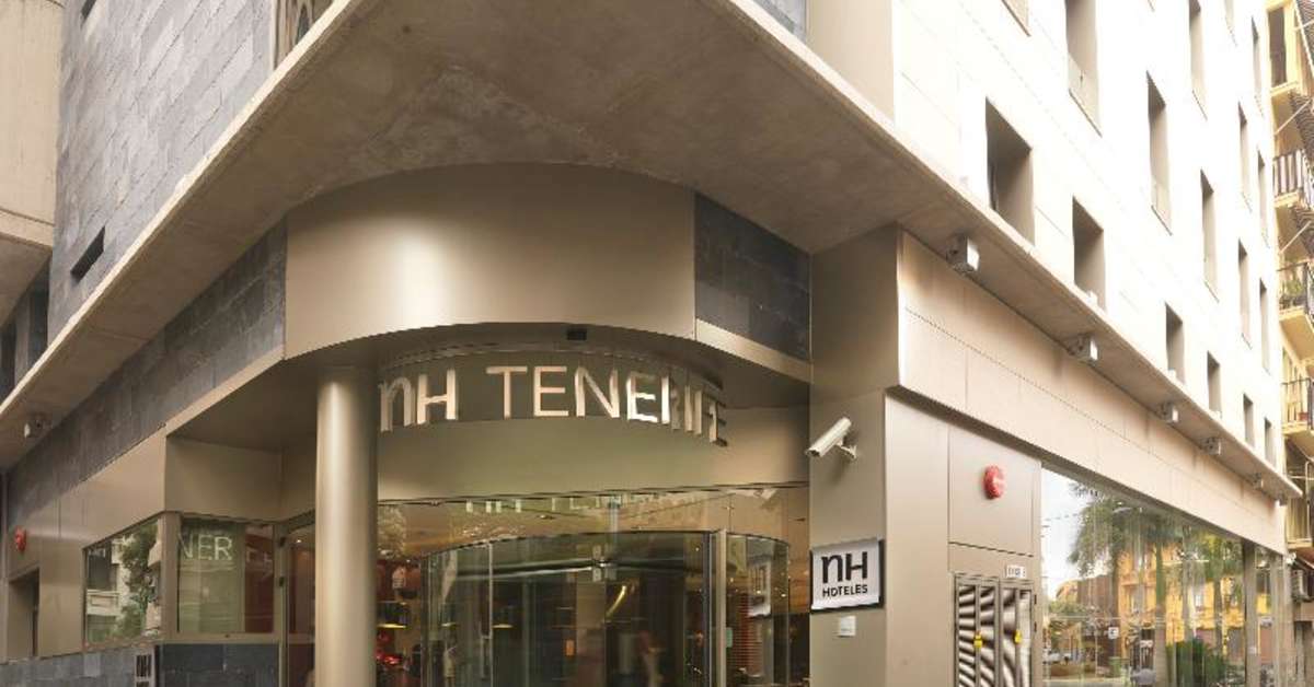 Een foto van de buitenkant van NH Tenerife