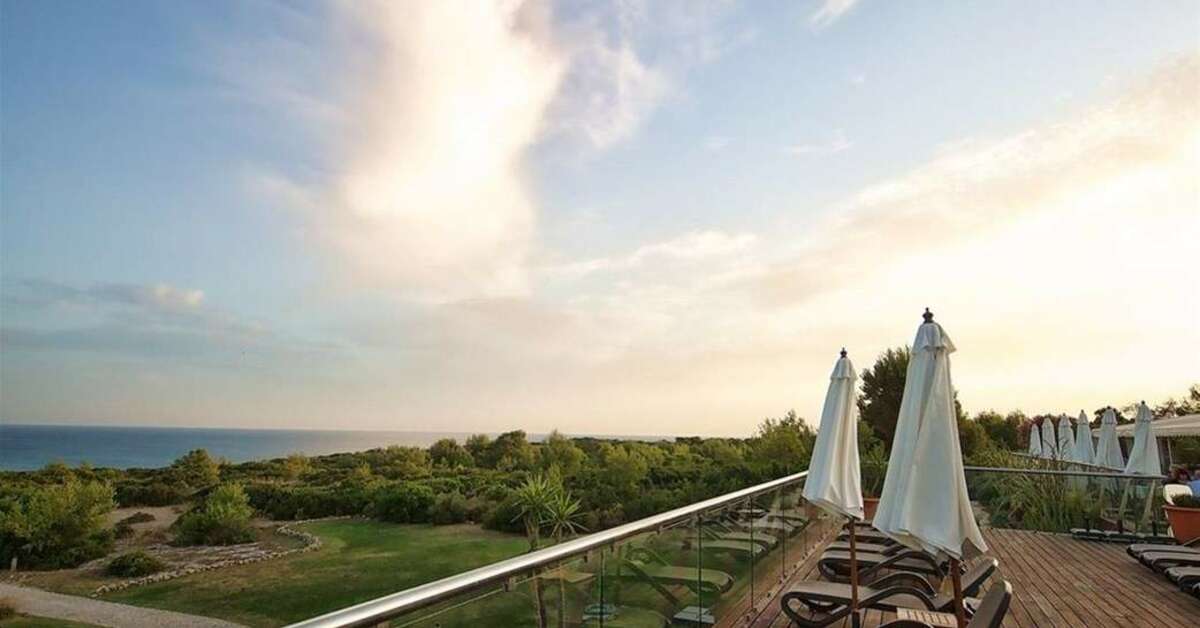 Een foto van het terras bij Vila Alba Resort