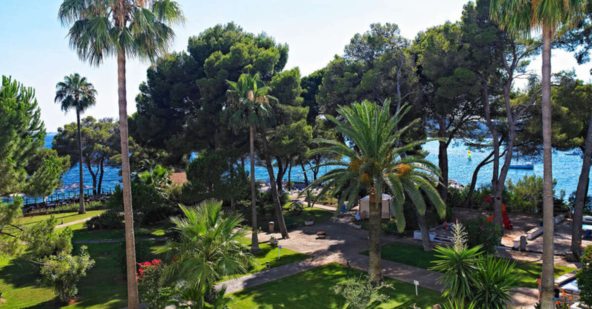 Ein Foto von der Terrasse im Hipotels Eurotel Punta Rotja Hotel