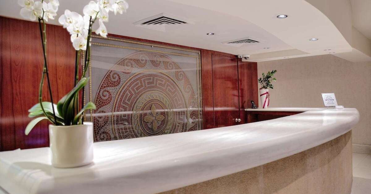 Een foto van het interieur van Mediterranean Hotel