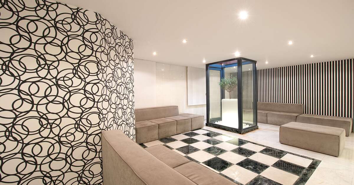 Een foto van het interieur van Heronissos Hotel