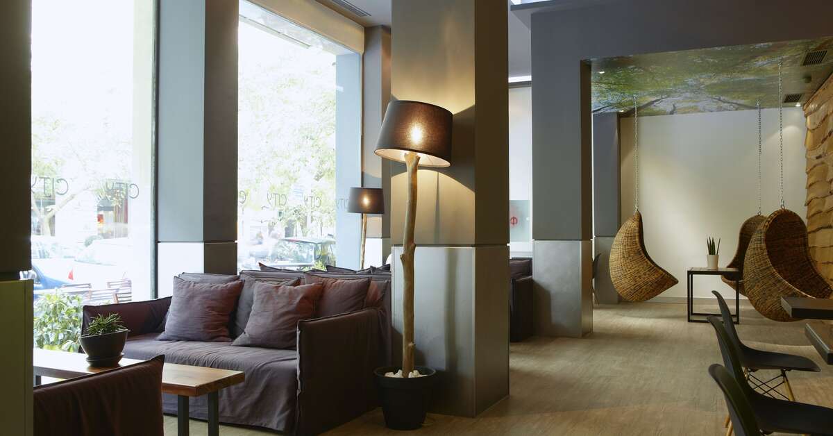 Een foto van het interieur van City Hotel Thessaloniki