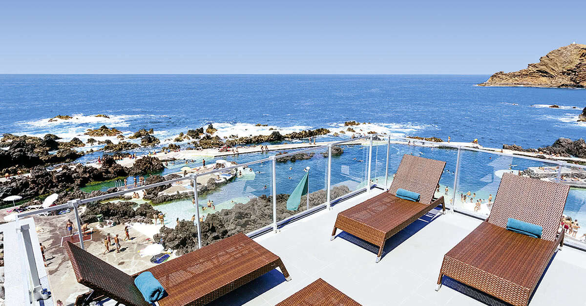 Een foto van het terras bij Aqua Natura Madeira Hotel