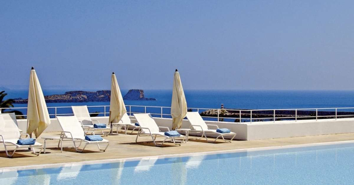 Een foto van een overzicht van Memmo Baleeira Hotel