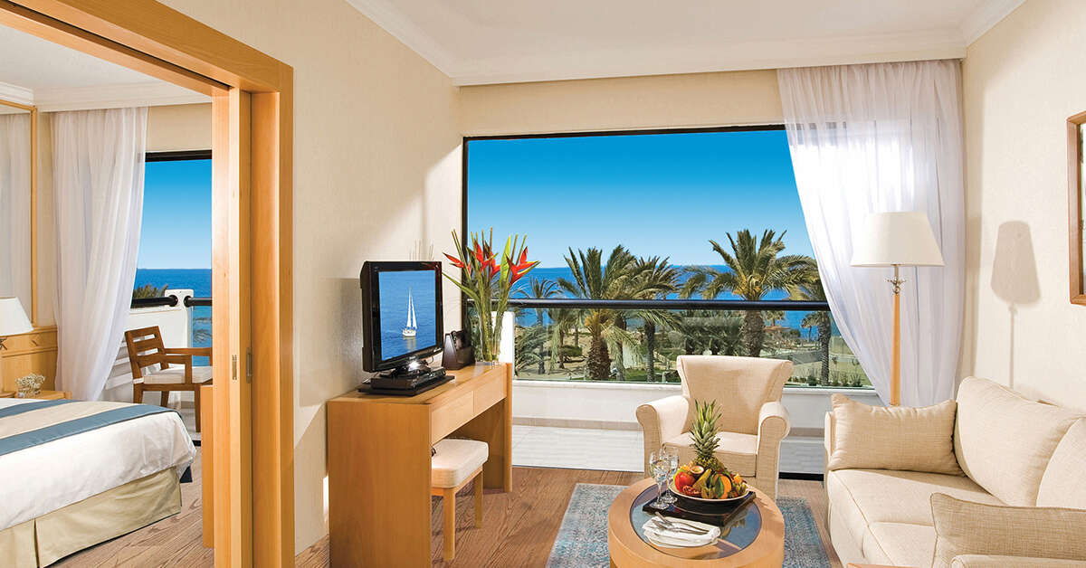 Een foto van Constantinou Bros Asimina Suites Hotel