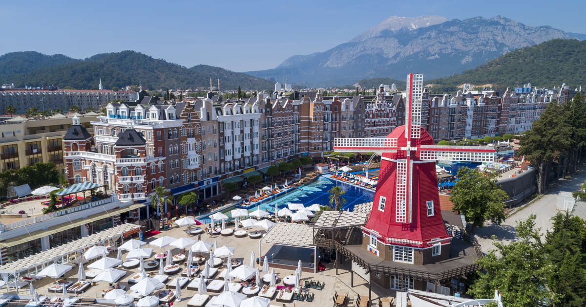 Een foto van het zwembad bij Orange County Kemer Resort Hotel