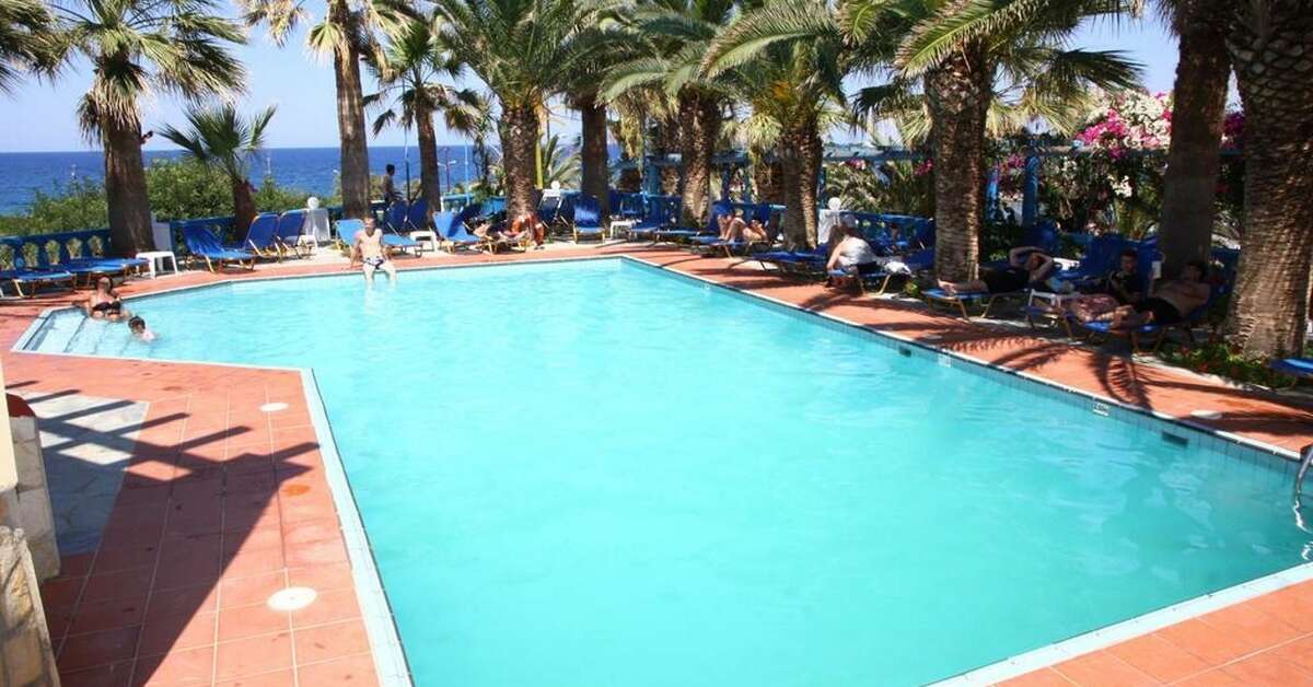 Ein Foto vom Pool im Palm Bay Hotel