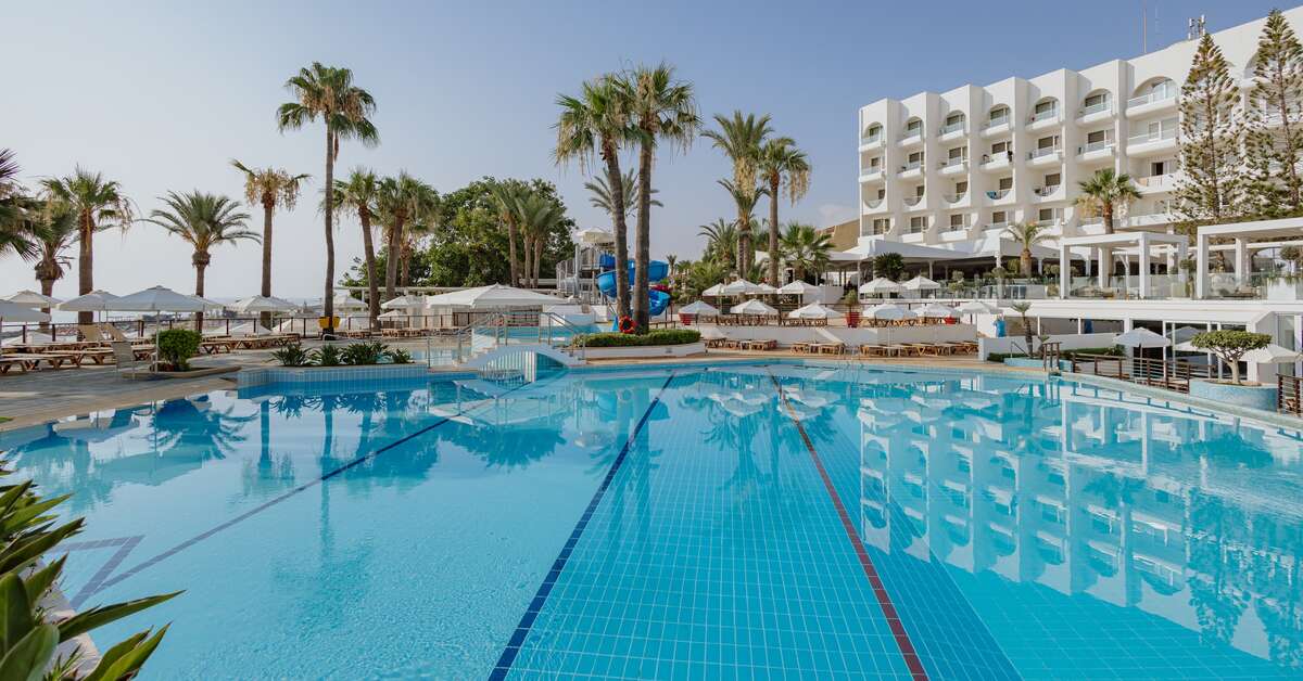 Een foto van The Golden Coast Beach Hotel
