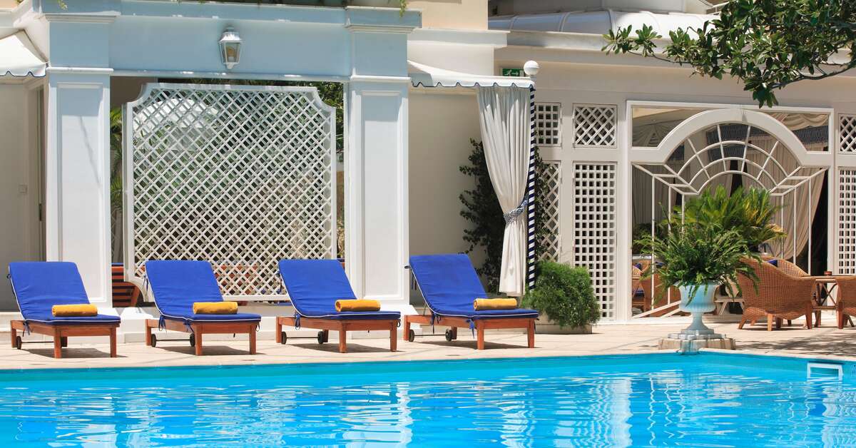 Een foto van het zwembad bij Hotel Royal Olympic