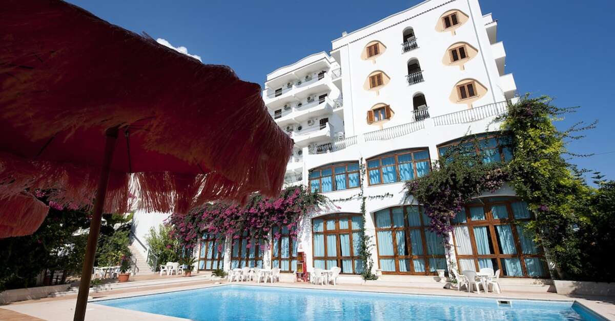 Een foto van het zwembad bij Hotel Degli Aranci Vieste