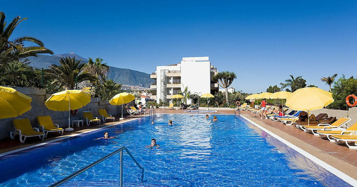 Een foto van het zwembad bij Fergus Puerto de la Cruz