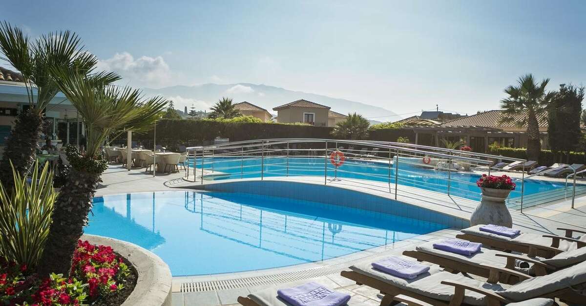 Een foto van het zwembad bij Avithos Resort