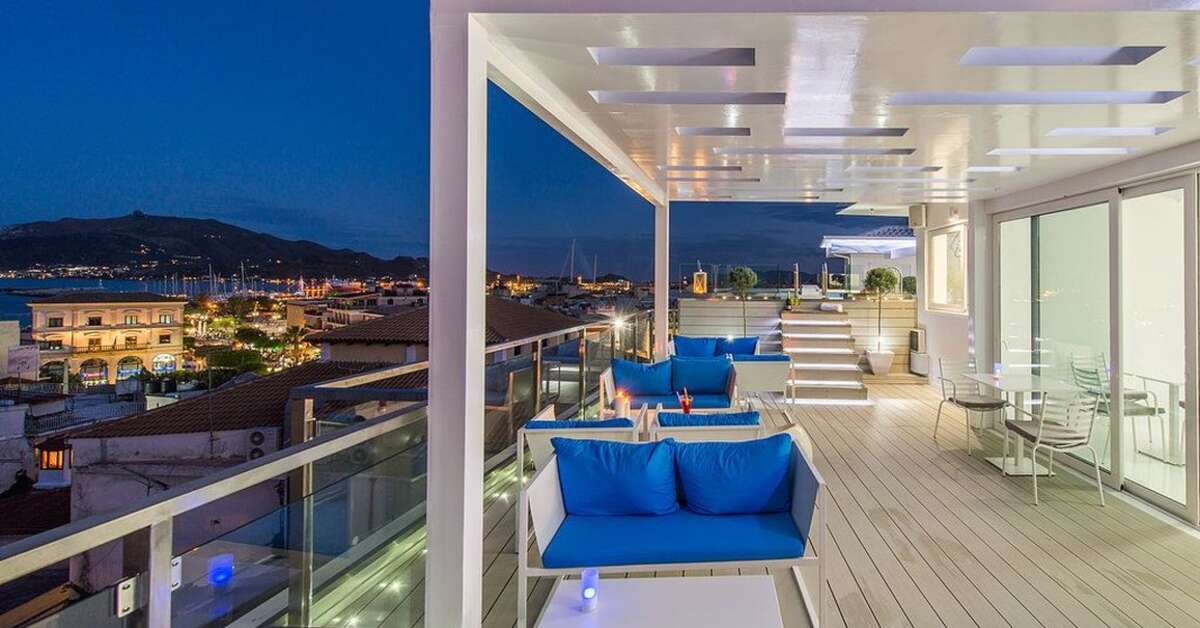 Een foto van het terras bij Diana Hotel Zakynthos