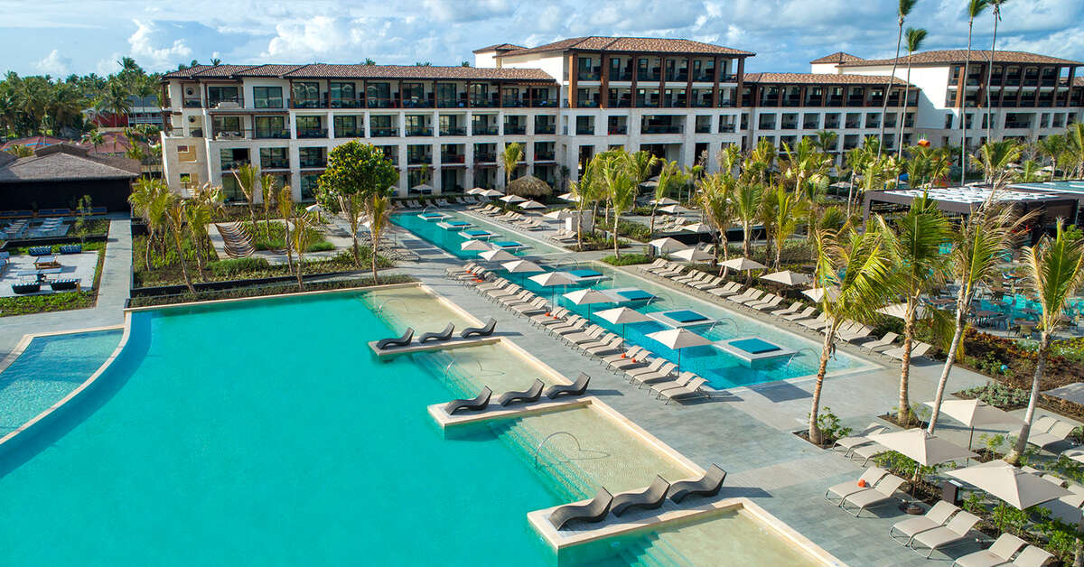 Ein Foto vom Pool im Unique Club At Lopesan Costa Bavaro