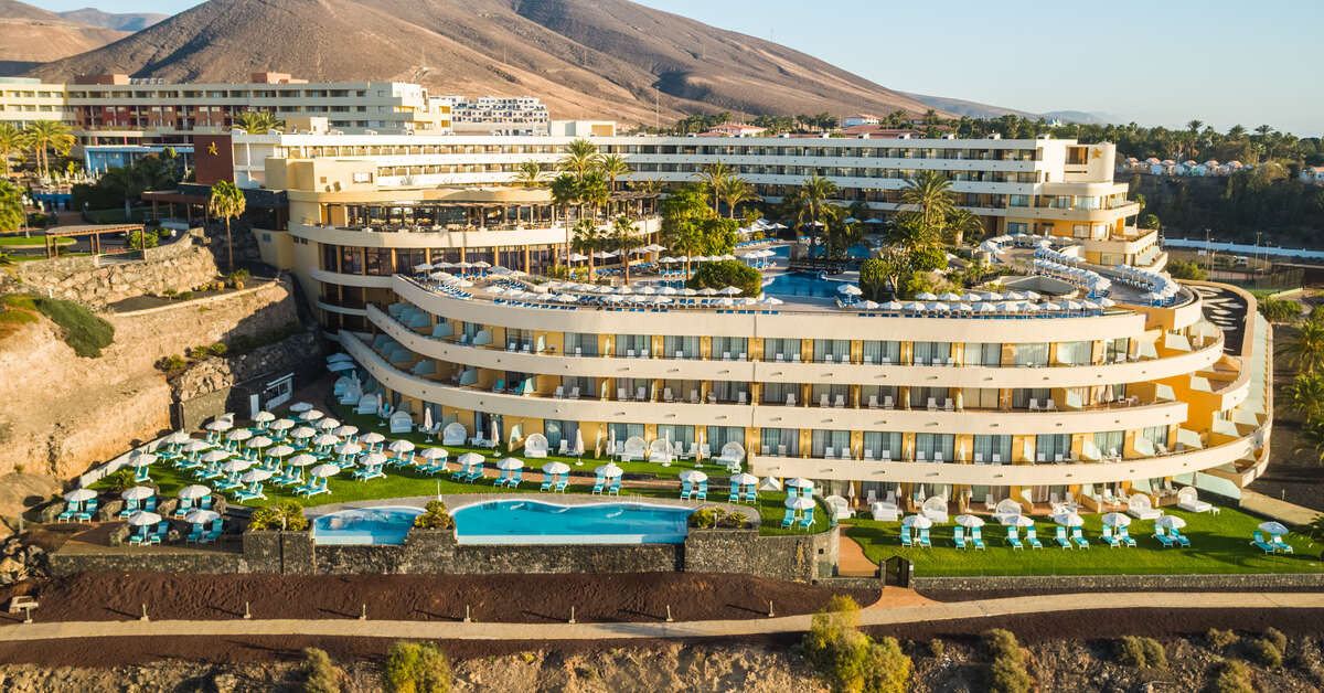 Een foto van de buitenkant van Iberostar Waves Playa Gaviotas