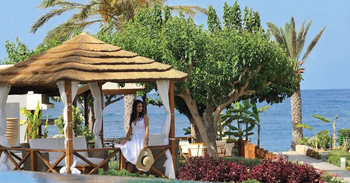 Een foto van het zwembad bij Constantinou Bros Asimina Suites Hotel