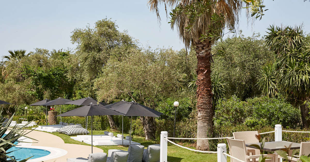 Een foto van het terras bij Mr & Mrs White Corfu