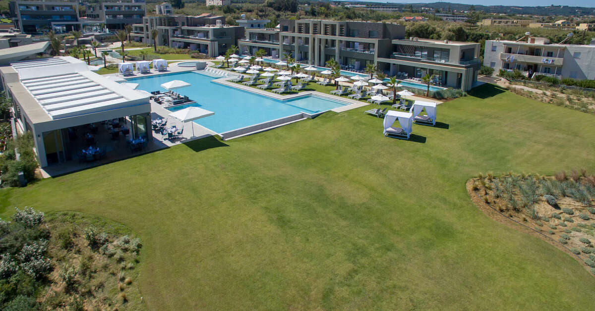Een foto van het zwembad bij Myrion Beach Resort & Spa