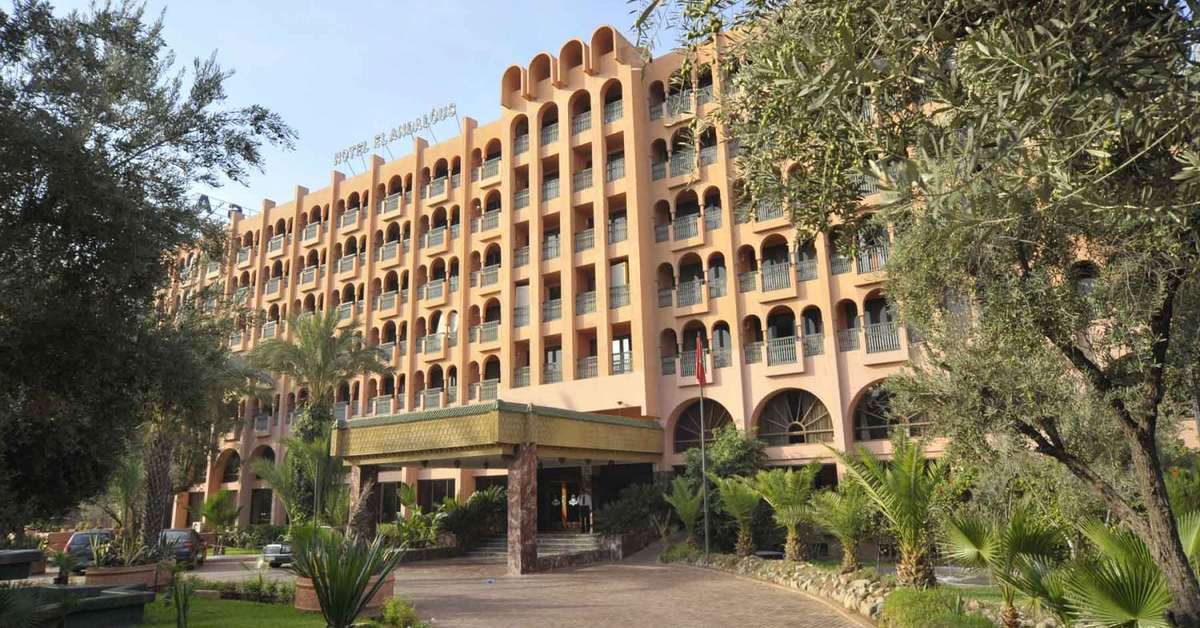 Een foto van de buitenkant van El Andalous Hotel & Spa