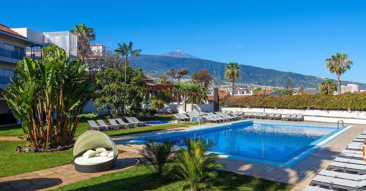 Een foto van het zwembad bij Hotel O7 Tenerife