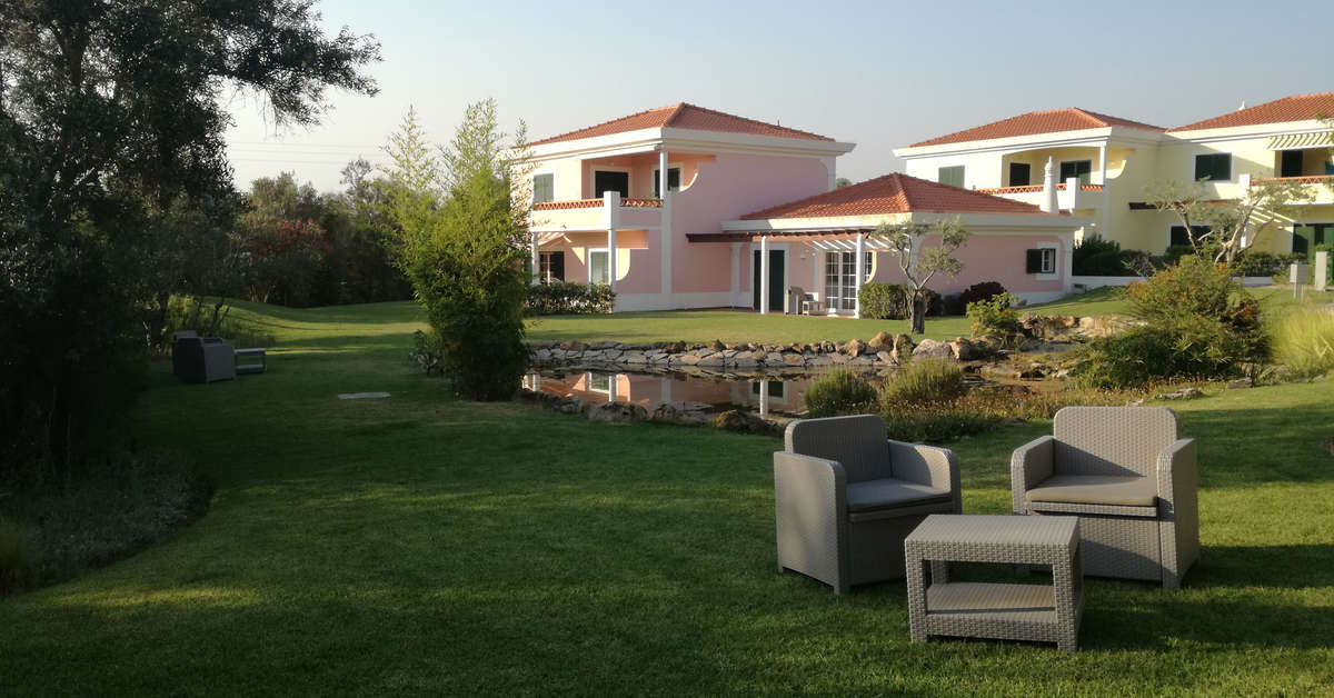 Een foto van het terras bij Longevity Cegonha Country Club