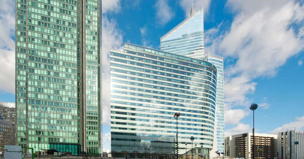 Een foto van de buitenkant van Melia Paris La Defense