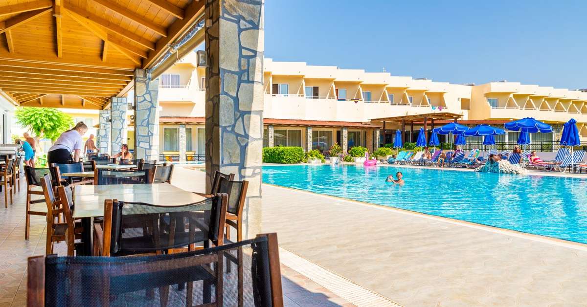 Een foto van het terras bij Hotel Relax