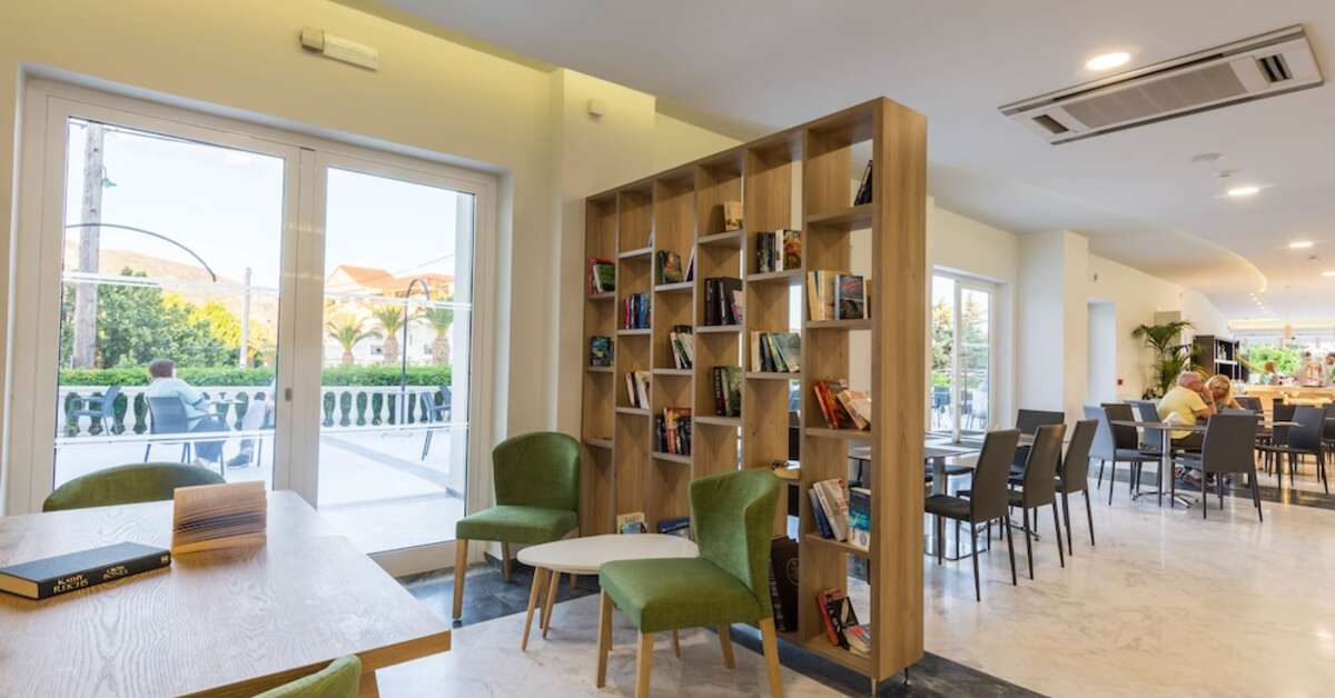 Een foto van het interieur van Surreal Exotica Hotel & Spa by Zante Plaza