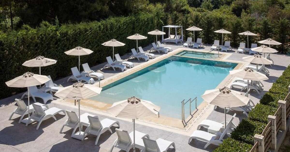 Een foto van het zwembad bij Marelen Hotel