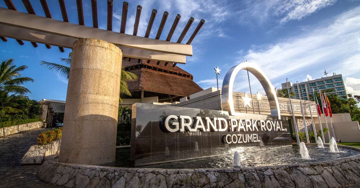Een foto van de buitenkant van Grand Park Royal Cozumel