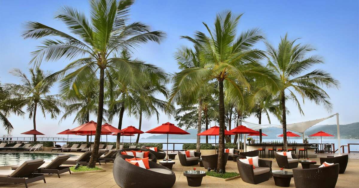 Een foto van het zwembad bij Amari Phuket