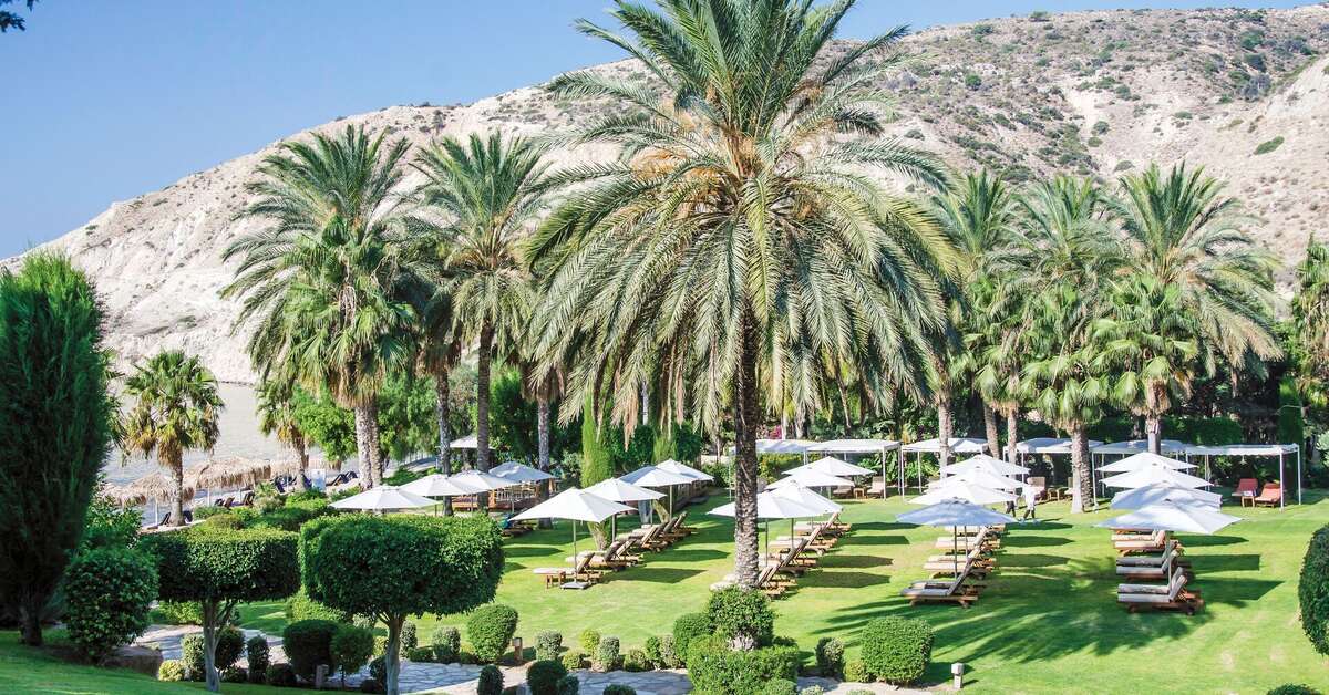 Een foto van het terras bij Columbia Beach Resort