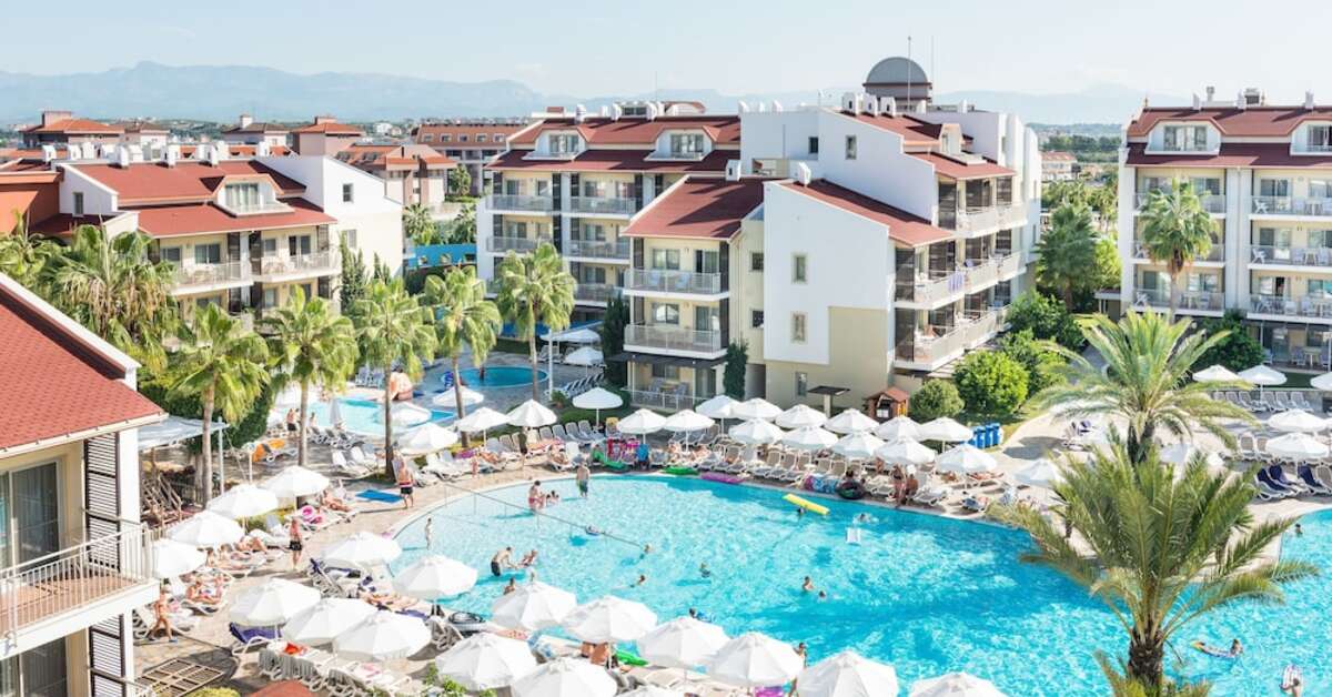 Een foto van het zwembad bij Barut B Suites