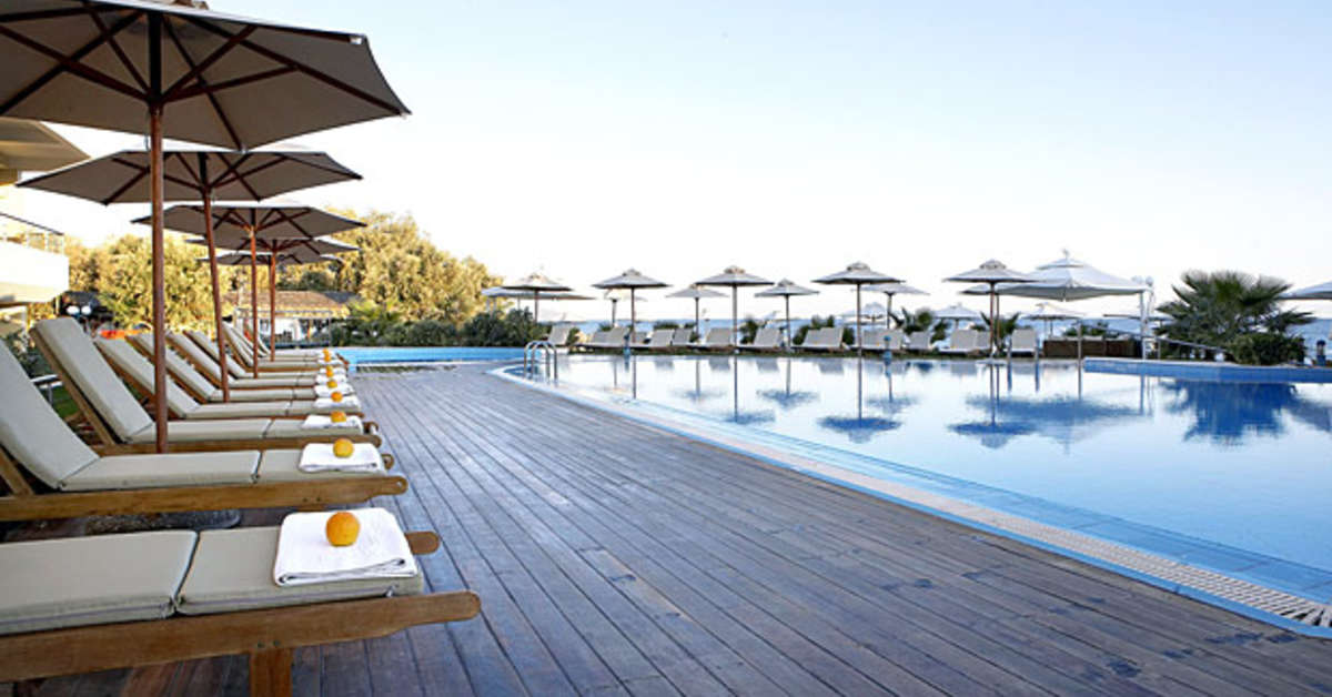 Een foto van het zwembad bij Thalassa Beach Resort