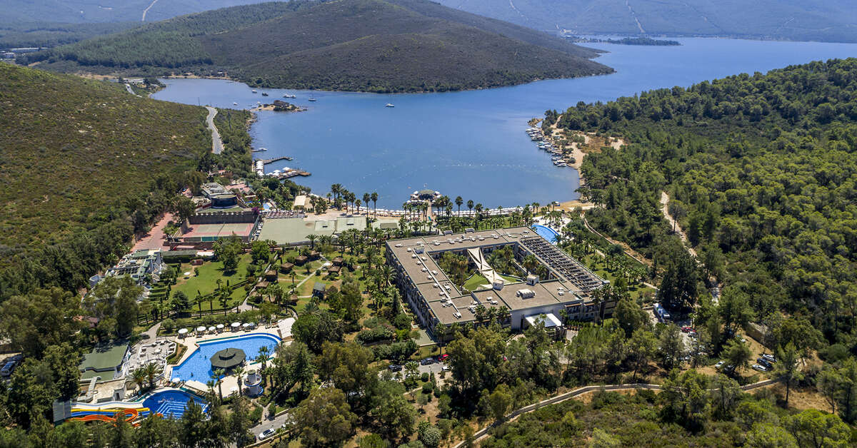 Een foto van het zwembad bij Green Bay Resort & Spa