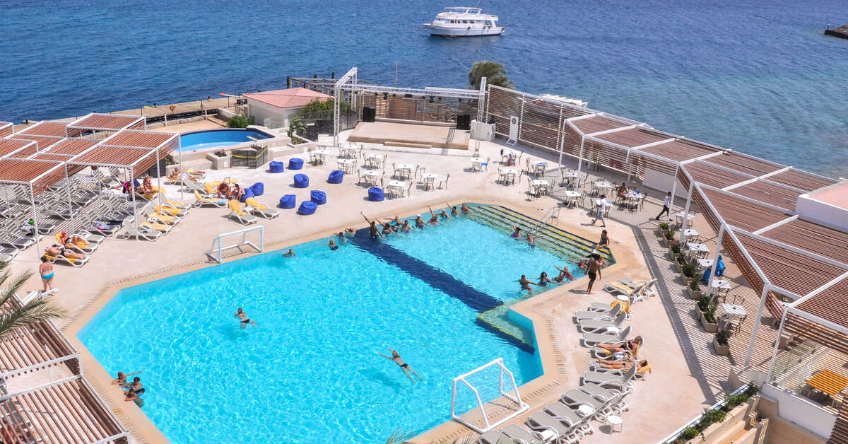 Een foto van het zwembad bij Sunrise Holidays Resort