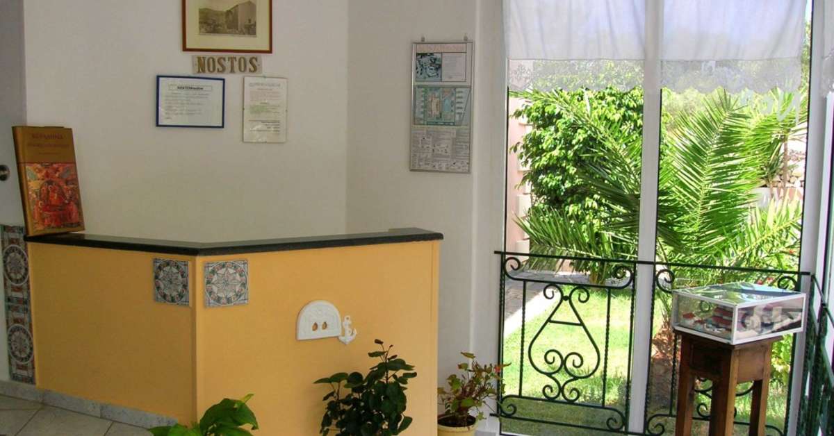 Een foto van het interieur van Nostos Studios & Appartementen