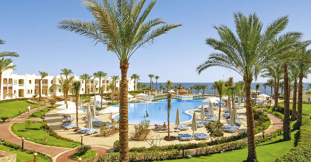 Een foto van het zwembad bij Sunrise Diamond Beach Resort