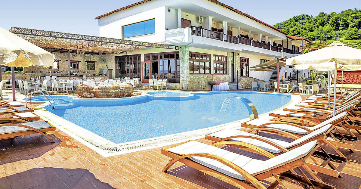 Ein Foto vom Pool im Possidi Paradise Hotel