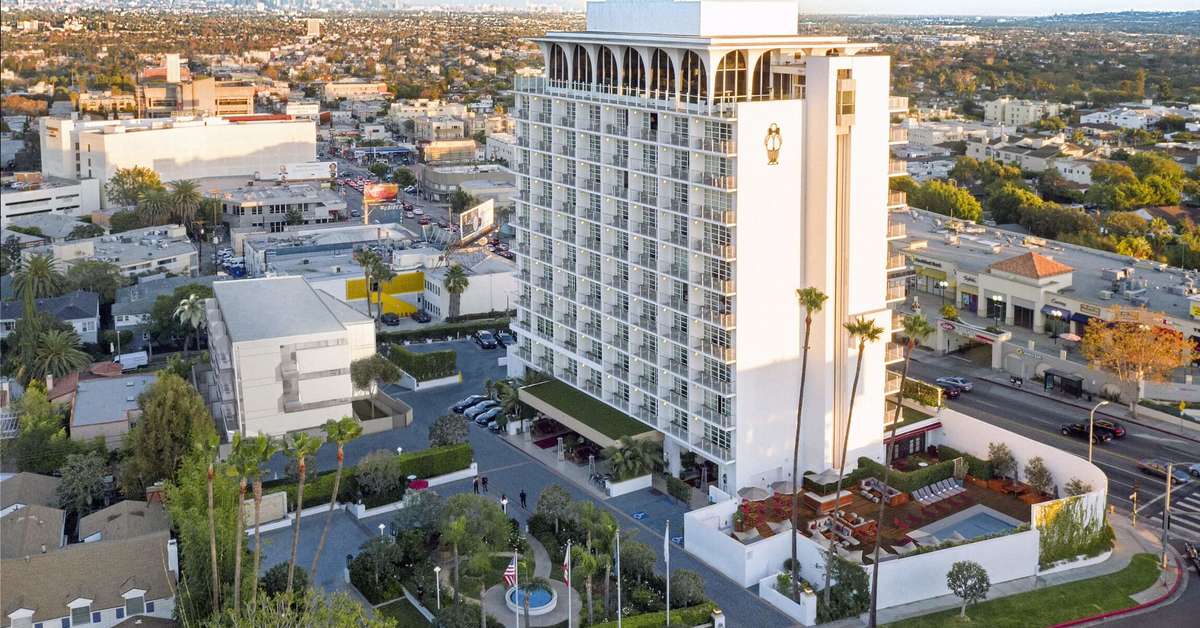 Een foto van Mr. C Beverly Hills