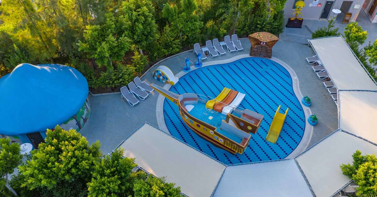 Een foto van het zwembad bij Sunmelia Beach Resort & Spa