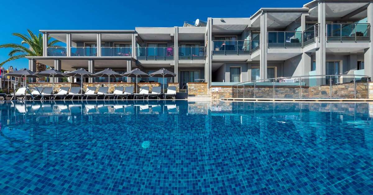 Een foto van het zwembad bij Dionysos Hotel & Studios