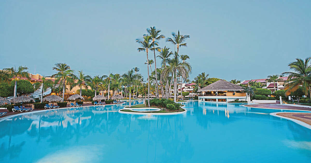 Ein Foto vom Pool im Occidental Grand Punta Cana Resort