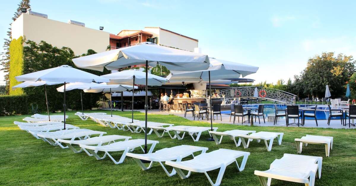 Een foto van het terras bij Marigianna Appartementen