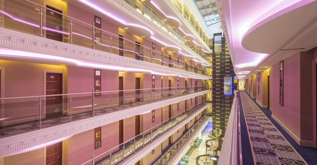 Een foto van het interieur van Doganay Beach Club